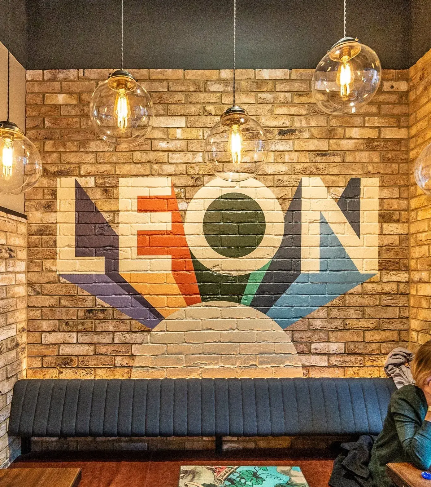 LEON, 15 of 31